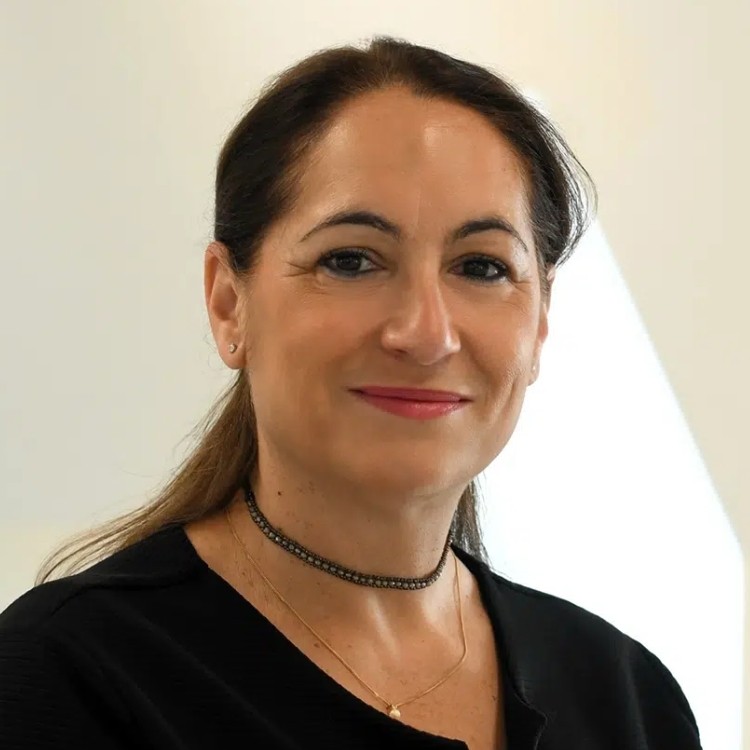 Karine Marquez, Cheuvreux et Associés